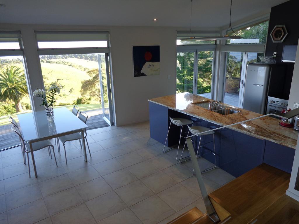 Nikau Apartments Waiheke Island Onetangi Esterno foto